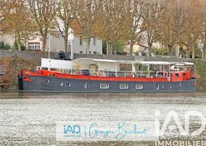 Péniche à Villeneuve-la-Garenne (92390)