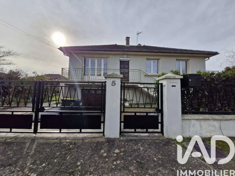 Maison 4 pièces 133 m² · à Chalon-sur-Saône · 133 m² · 210 000 €