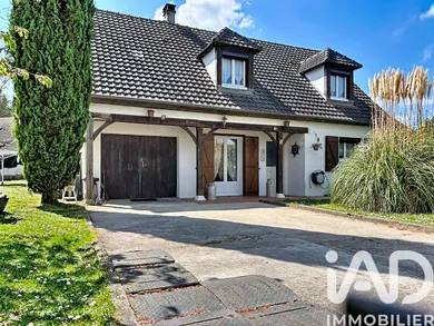 Traditional house in Pringy (77310)