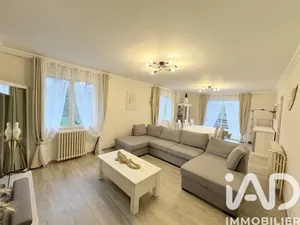 House in saumur (49400)