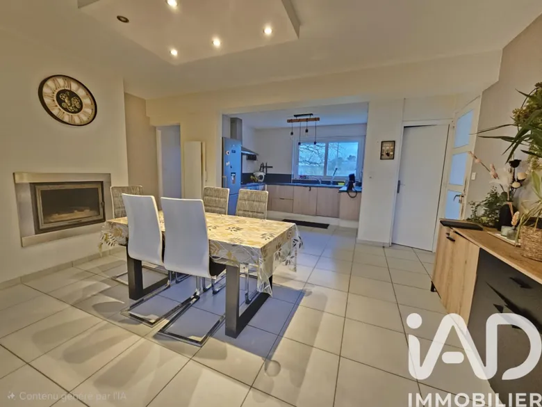 Maison 6 pièces 107 m² · à Lavaré · 107,4 m² · 148 000 €