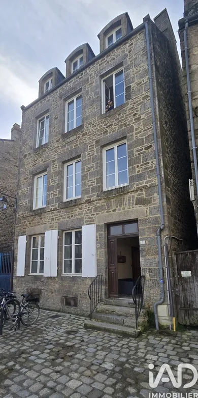 Immeuble à Dinan (22100)