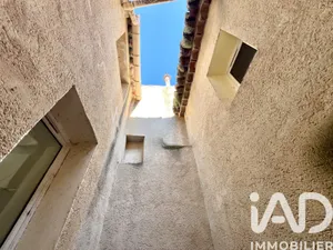 Immeuble à Apt (84400)