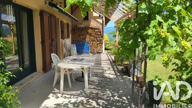 Maison de campagne à Saint-Geoire-en-Valdaine (38620)