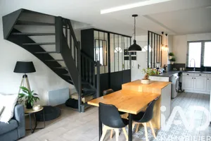 Duplex à Chennevières sur Marne (94490)