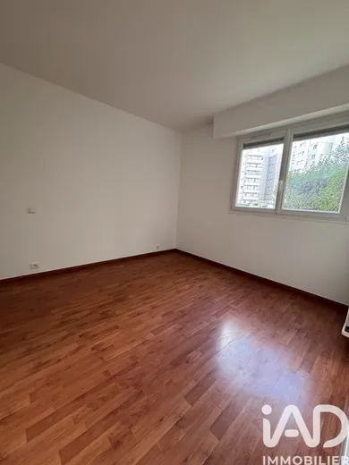 Apartment in Le Bourget (93350)