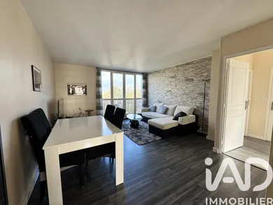 Apartment in Saint-Michel-sur-Orge (91240)