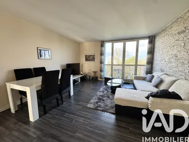 Apartment in Saint-Michel-sur-Orge (91240)