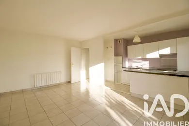 Apartment in Plaisir (78370)