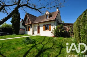 Maison traditionnelle à Saint-Barthélemy (77320)