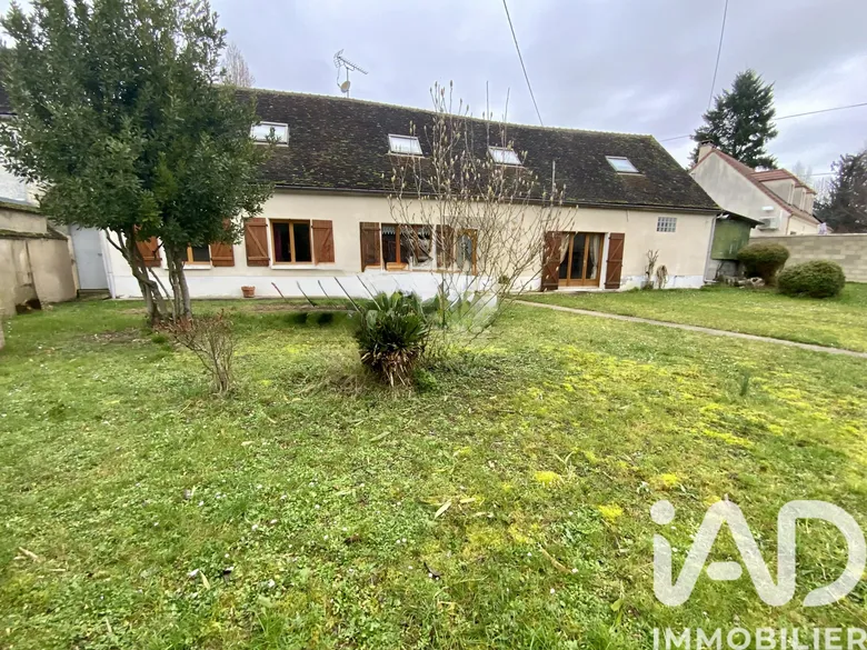 Maison 5 pièces 206 m² · à Évry · 206 m² · 250 000 €