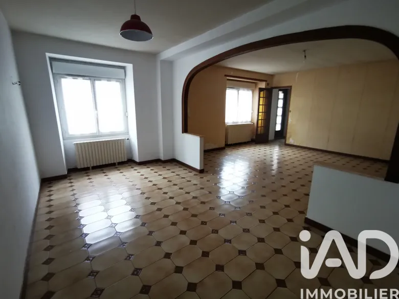 Maison 6 pièces 145 m² · à Écommoy · 145 m² · 189 000 €