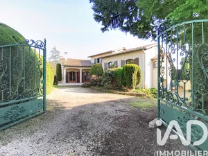 Maison traditionnelle à Genas (69740)