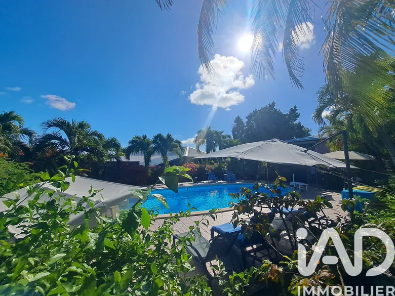 Maison 5 pièces 147 m² · à Saint-François · 147 m² · 595 000 €