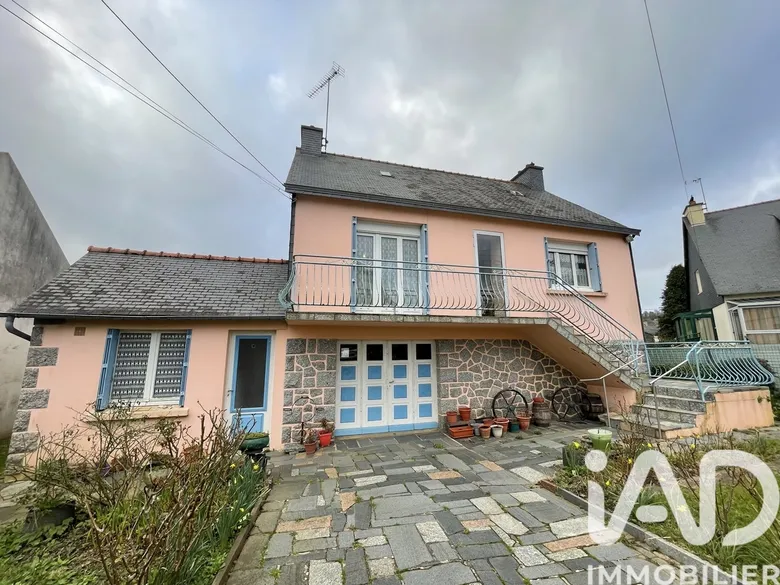 Maison 4 pièces 82 m² · à Saint-Nicolas-du-Pélem · 82 m² · 106 000 €