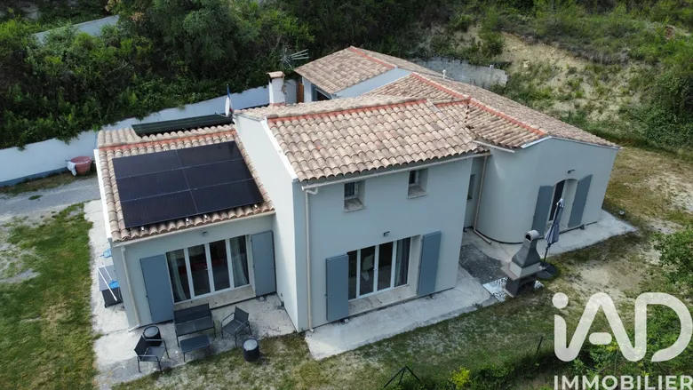Maison 5 pièces 141 m² · à Pierrefeu · 141 m² · 420 000 €