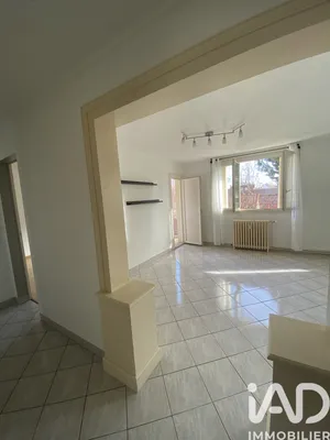 Apartment in Troyes (10000)