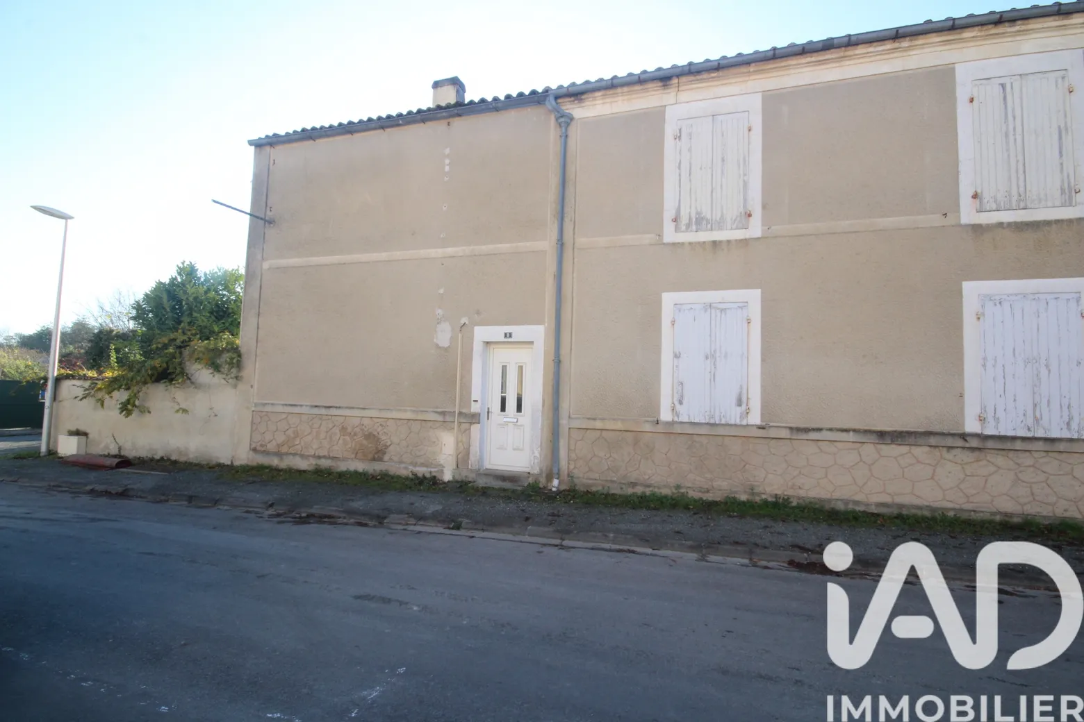 Vente maison à Loulay (17330) : maison 5 pièces 110 m² — 3