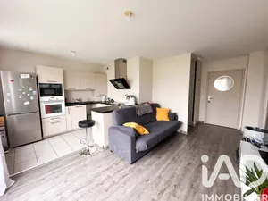 Apartment in Saint-Pierre-du-Perray (91280)