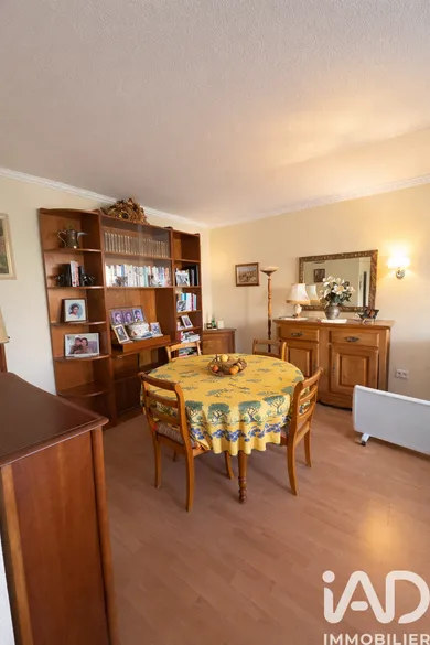 Appartement à Hyères (83400)