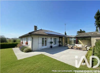 Pavillon à Nanteuil (79400)