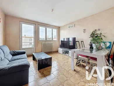 Apartment in Le Plessis-Trévise (94420)