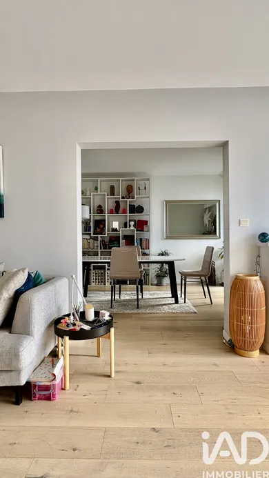 Apartment in Bordeaux (33300)