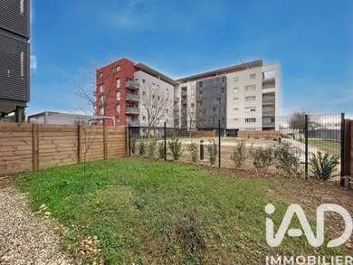 Apartment in Villeurbanne (69100)
