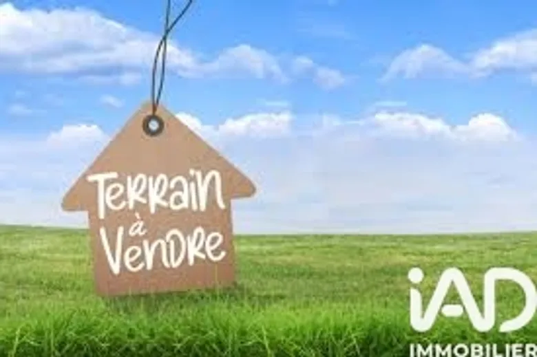 Terrain à Saint-Éloi-de-Fourques (27800) · 35 000 €