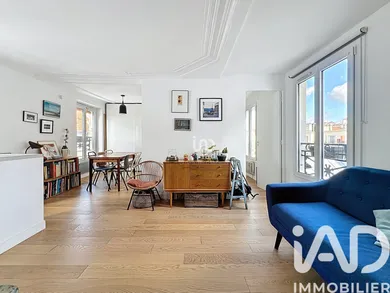 Apartment in Paris (75010)