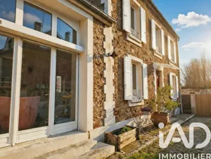 House in Plaisir (78370)