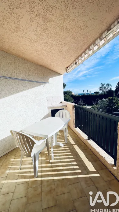 Apartment in La Londe-les-Maures (83250)