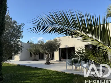 Mansion in Saint-Cyr-sur-Loire (37540)