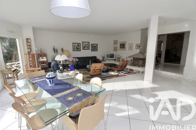 Maison à Nogent-sur-Marne (94130)