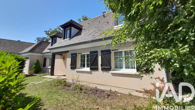 Maison 5 pièces 177 m² · à Gouvieux · 177 m² · 2 750 €