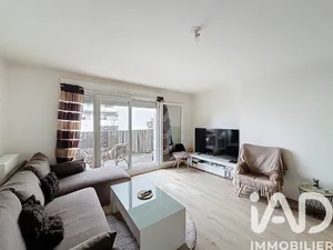 Apartment in Bondoufle (91070)