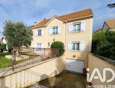Traditional house in Conflans-Sainte-Honorine (78700)