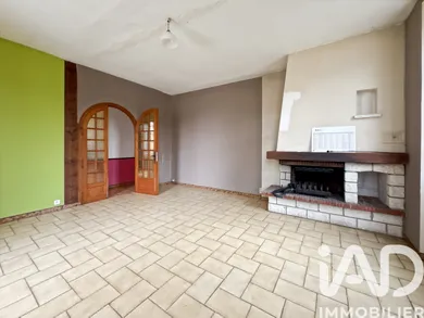 Immeuble à Montholon (89110)
