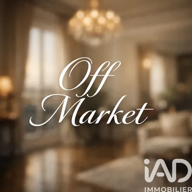 Apartment in Paris (75017)