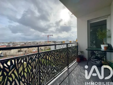 Apartment in Melun (77000)