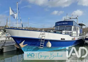 Barge in Verneuil-sur-Seine (78480)