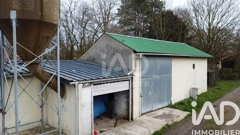 Immeuble 325 m² · à Tully · 325 m² · 129 000 €