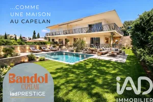 Apartment in Bandol (83150)