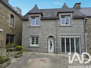 Maison de ville à Plouguenast (22150)