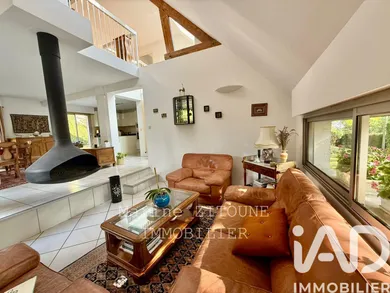 Maison d'architecte à La Ville-du-Bois (91620)