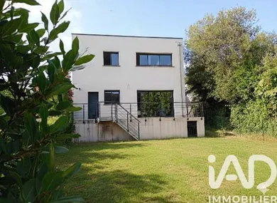 Townhouse in Saint-Aubin-d'Aubigné (35250)