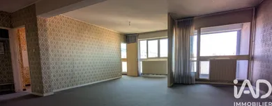 Apartment in Saint-Étienne (42100)