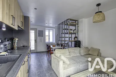 Townhouse in Estrées-Saint-Denis (60190)