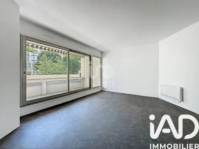 Apartment in Rosny-sous-Bois (93110)