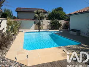 House in Bas-Mauco (40500)